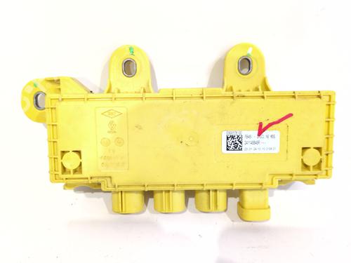 Used Fuse box Fuse box 37408411 37408411