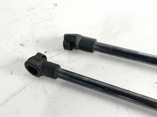 Tailgate lift support TOYOTA YARIS (_P13_) 1.5 Hybrid (NHP130_, NHP130) | BP17817227C138 