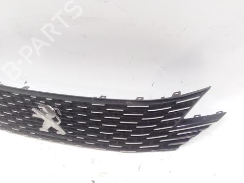 Grille PEUGEOT 3008 II SUV (MC_, MR_, MJ_, M4_) 1.2 THP/ PureTech 130 (MRHNSM, MRHNSU, MRHNSJ, MRHNYW,... | BP23137137C40 