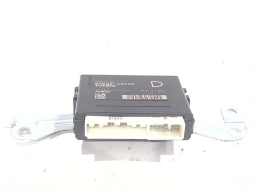 Used Electronic module TOYOTA RAV 4 IV (_A4_) 2.0 4WD (ZSA44_) (151 hp) 31090033