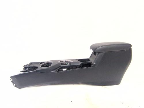 Used Armrest / Center console TOYOTA RAV 4 IV (_A4_) 2.0 4WD (ZSA44_) (151 hp) 31157703