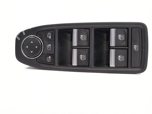 left-front-window-switch-renault-arkana-i-lcm_-ldn_-2019-38198699 main image