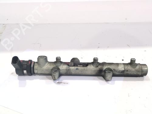 Used Injection rail Injection rail 36452619 36452619