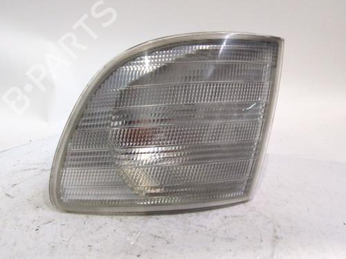 Used Left front indicator Left front indicator MERCEDES-BENZ VITO Bus (W638) 112 CDI 2.2 (638.194) (122 hp) 40108465 40108465