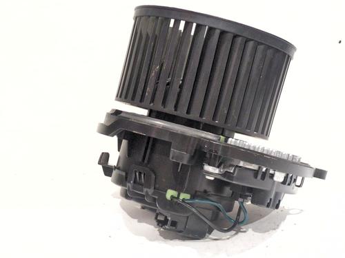Used Heater blower motor Heater blower motor RENAULT MEGANE IV Hatchback (B9A/M/N_) 1.5 Blue dCi 115 (B9A6) (116 hp) 33843883 33843883