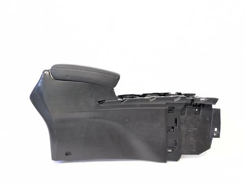 Used Armrest / Center console RENAULT KADJAR (HA_, HL_) [2015-2026]  32410560