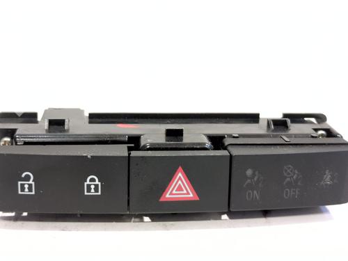 Used Warning switch OPEL ASTRA J (P10) [2009-2016]  28948912