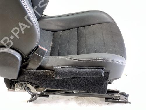 Left front seat LEXUS IS III (_E3_) 300h (AVE30_, AVE30R) | BP30176985C15