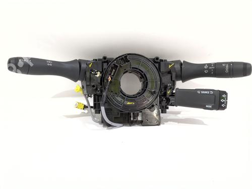 switch-renault-arkana-i-lcm_-ldn_-2019-38534122 main image