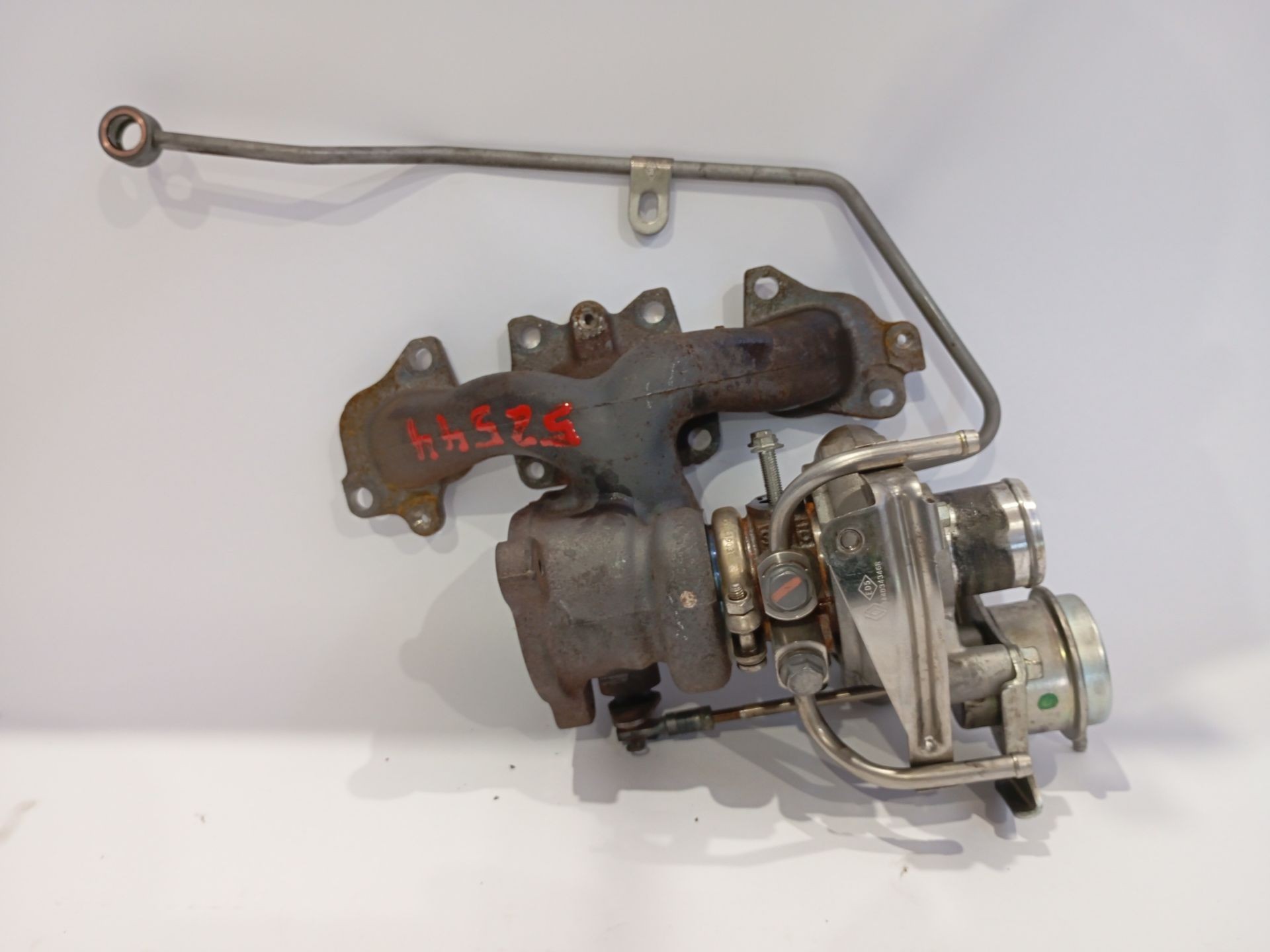 Tuyau Turbo Refroidisseur Tuyau Turbine Intermédiaire Renault Megane 3 Scénic 3 Fluence - Pièce Auto 8200981498 Accessoire Mégane III Scénic Tuyau Turbo Refroidisseur Tuyau Turbine Intermédiaire Renault Megane 3 Scénic 3 Fluence - Pièce Auto 8200981498 Accessoire Mégane III Scénic