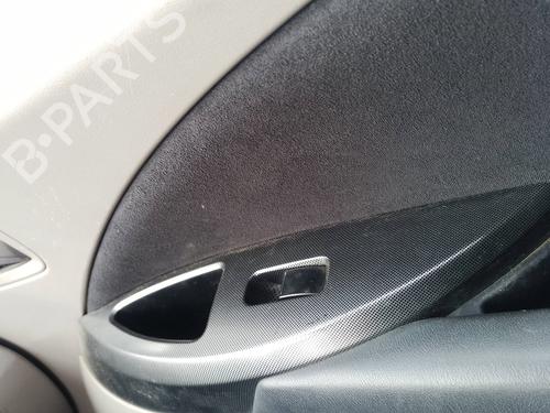 Used Right front window switch Right front window switch 35817193 35817193