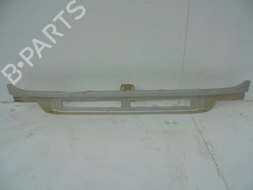 Used Grille MITSUBISHI GALLOPER (JK-01) 2.5 TD intercooler (99 hp) 13428270