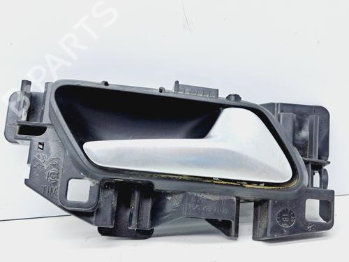 Used Front right interior door handle PEUGEOT 3008 II SUV (MC_, MR_, MJ_, M4_) 1.5 BlueHDi 130 (131 hp) 13430607