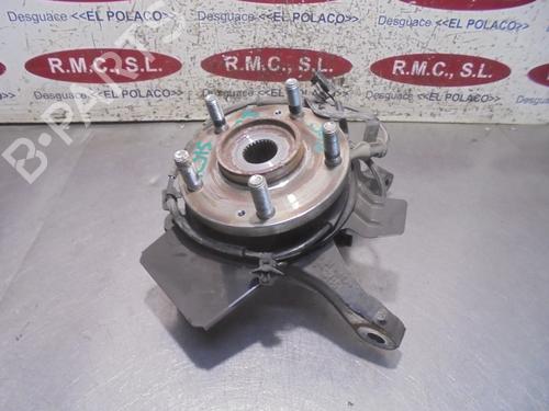 Fusee links voor HYUNDAI i30 Estate (GD) 1.6 CRDi (110 hp) 13644205