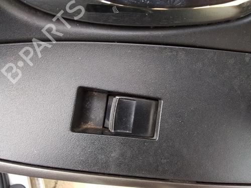Used Right front window switch Right front window switch 35816015 35816015
