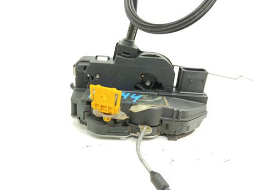 Used Front left lock OPEL INSIGNIA A (G09) [2008-2017]  27720982