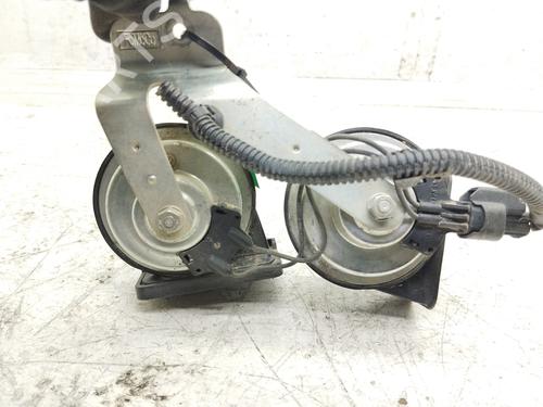 Klakson / Sygnał dźwiękowy FORD KUGA II (DM2) | BP30788306E13