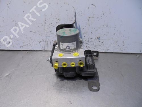 Used ABS pump PEUGEOT 3008 II SUV (MC_, MR_, MJ_, M4_) 1.5 BlueHDi 130 (131 hp) 13426360