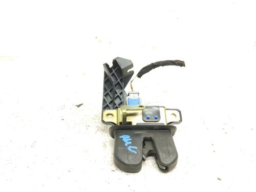 Used Tailgate lock AUDI A4 B6 (8E2) 2.0 (130 hp) 30292801
