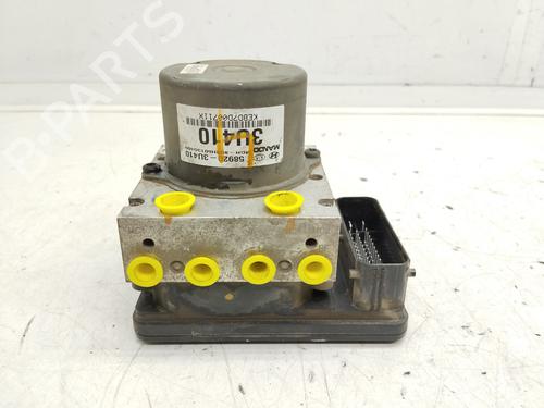 Used ABS pump KIA SPORTAGE III (SL) 1.6 GDI (135 hp) 19268180