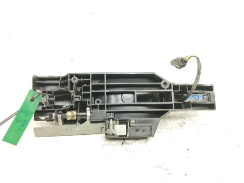 Høyre foran utvendig håndtak RENAULT KADJAR (HA_, HL_) 1.6 dCi 130 (HLA4) | BP30518048C129