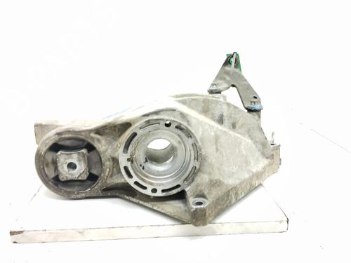 Used Engine mount MERCEDES-BENZ VITO Van (W638) [1997-2003]  26034652