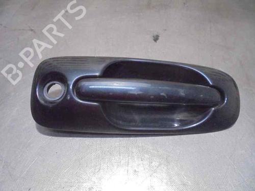 Used Front right exterior door handle CHRYSLER VOYAGER IV (RG, RS) 2.5 CRD (141 hp) 13940542