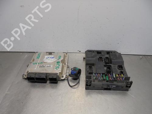 Used Engine control unit (ECU) PEUGEOT 307 Break (3E) 2.0 HDI 110 (107 hp) 13428340