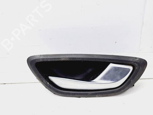 Maneta interior delantera derecha Maneta interior delantera derecha RENAULT MEGANE IV Grandtour (K9A/M/N_) 1.3 TCe 100 (K9N8) (102 hp) 35815915 35815915