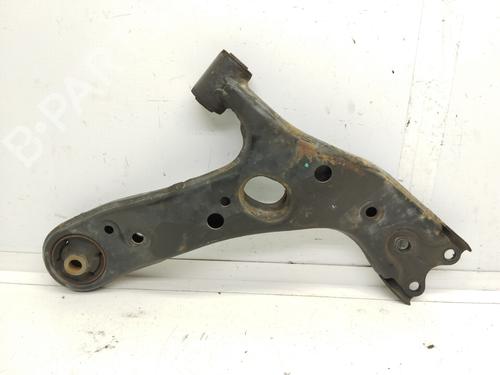 Left front suspension arm TOYOTA AURIS (_E18_) 1.8 Hybrid (ZWE186_, ZWE186R) | BP18867956M12 