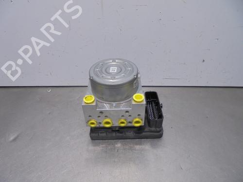 Used ABS pump RENAULT RAPID Box Body/MPV (F40_, G40_) [1985-2001]  13461990
