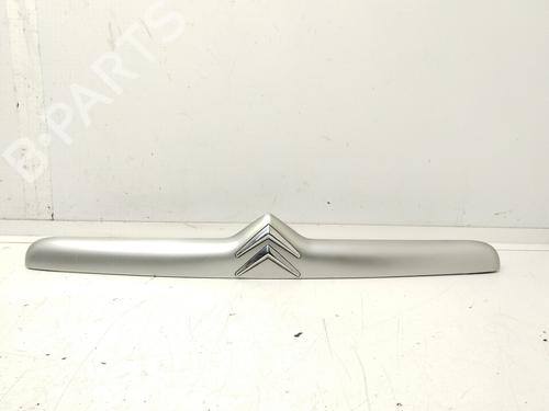 Used Tailgate handle CITROËN XSARA Coupe (N0) 2.0 HDI 90 (90 hp) 19164784