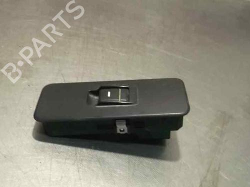 Used Right front window switch Right front window switch LAND ROVER DISCOVERY III (L319) 2.7 TD 4x4 (190 hp) 13424880 13424880