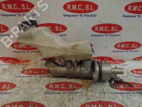 Used Brake master cylinder TOYOTA AVENSIS Saloon (_T25_) 2.0 D-4D (CDT250_, CDT250R) (116 hp) 13423746