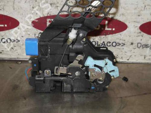 Front right lock VW TOUAREG (7LA, 7L6, 7L7) 3.0 V6 TDI | BP13424064C97 