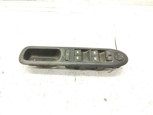 Used Left front window switch PEUGEOT 407 (6D_) 2.0 (6DRFNB, 6DRFNE) (136 hp) 30437258