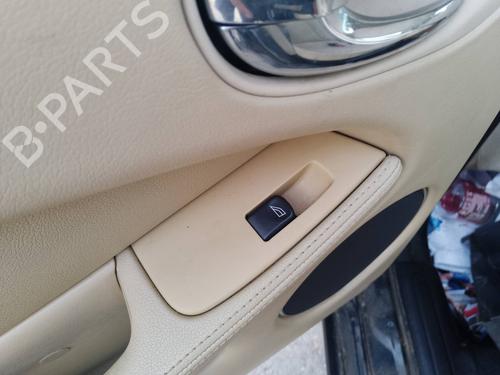 Venstre bagtil elrude kontakt Venstre bagtil elrude kontakt JAGUAR X-TYPE I (X400) 2.0 D (130 hp) 35816715 35816715