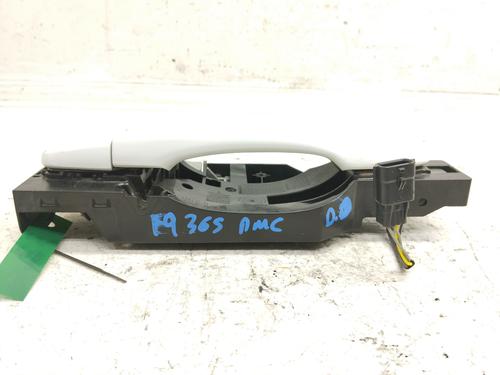 Høyre foran utvendig håndtak RENAULT KADJAR (HA_, HL_) 1.6 dCi 130 (HLA4) | BP30518048C129