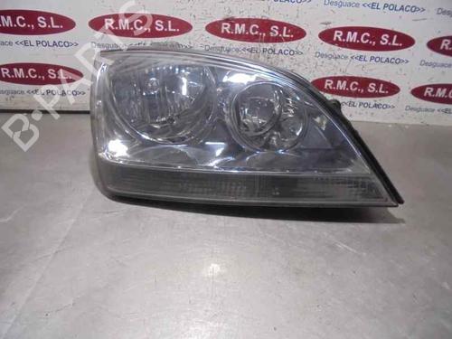 Used Right headlight KIA SORENTO I (JC) 2.5 CRDi 4WD (140 hp) 23147078