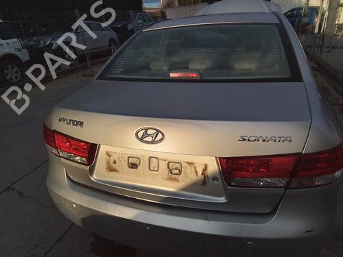 tailgate-hyundai-sonata-v-nf-2004-2005-2006-2007-2008-2009-2010-2011-2012-2013-2014-35816119 main image