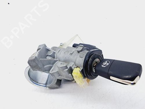 Used Ignition barrel TOYOTA AVENSIS Saloon (_T27_) 2.0 D-4D (ADT270_, ADT270R) (124 hp) 13430083