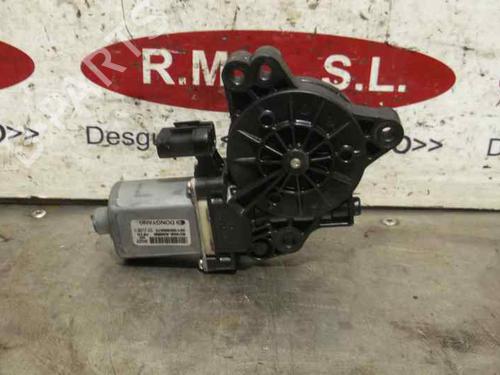 Left front window motor HYUNDAI i30 (GD)  | BP13423759E21 