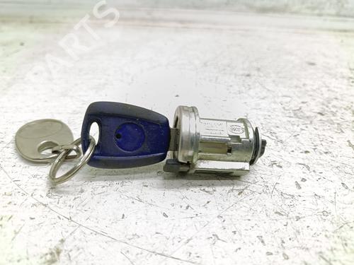 Used Ignition barrel FIAT PUNTO (188_) 1.9 JTD (86 hp) 32709172