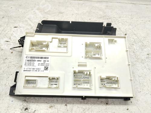 Used Fuse box MERCEDES-BENZ GLE (W166) 350 d 4-matic (166.024) (258 hp) 31034084
