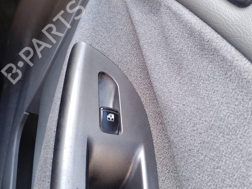 Used Right front window switch Right front window switch 35817075 35817075