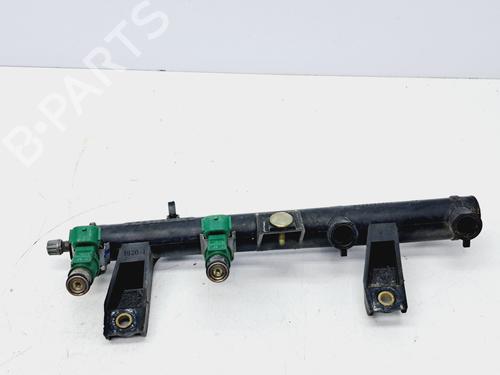 Used Injection rail Injection rail 13426476 13426476