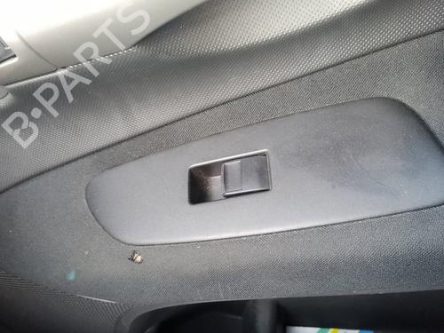 Used Right front window switch Right front window switch 35817289 35817289