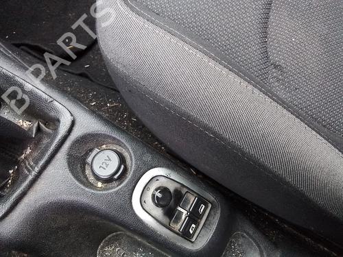 Used Right front window switch Right front window switch 35816219 35816219
