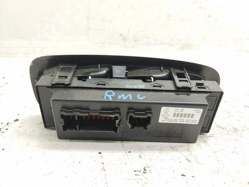 Raamschakelaar links voor RENAULT KADJAR (HA_, HL_) 1.6 dCi 130 (HLA4) | BP30518047I27