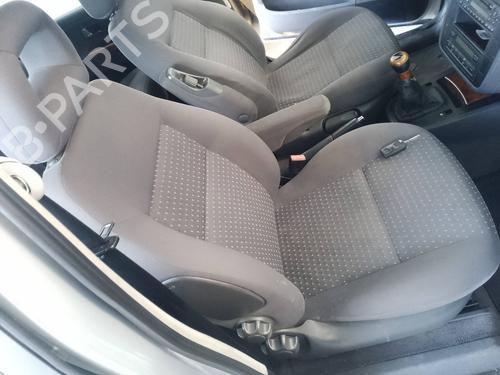 Used Right front seat Right front seat 35818281 35818281